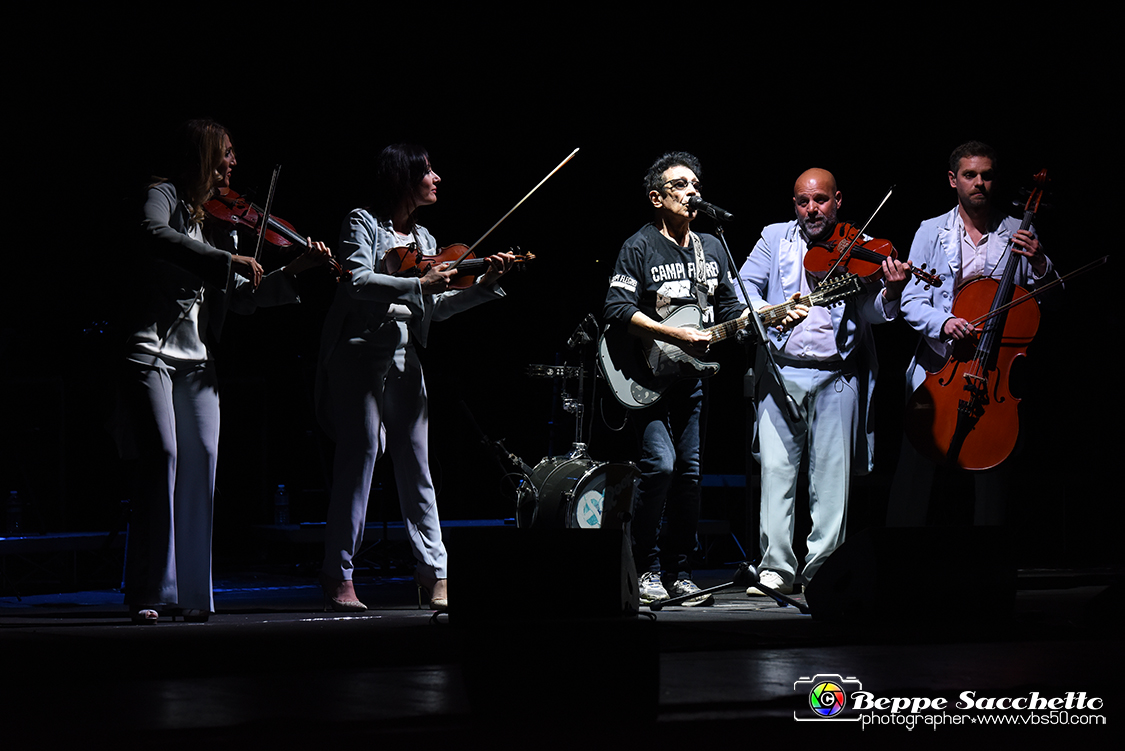 VBS_3994 - Concerto Edoardo Bennato - Peter Pan Rock 'n' Roll Tour.jpg